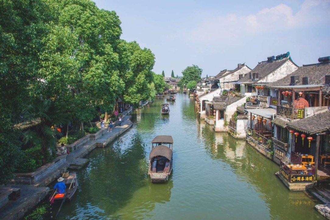 《百年孤独》讲的是什么内容